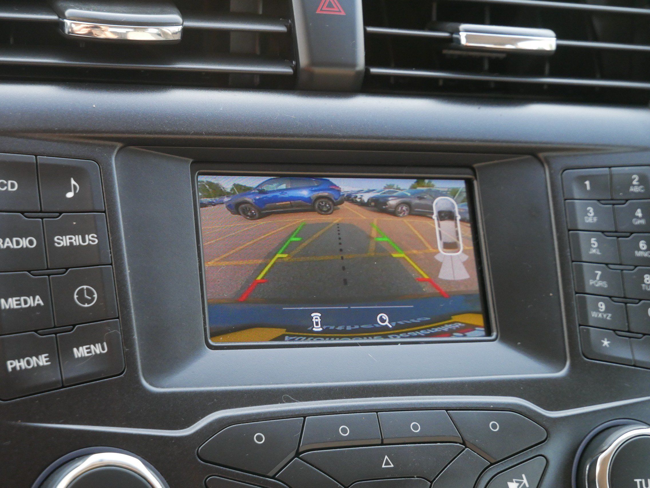 Used 2017 Ford Fusion SE FWD image 27
