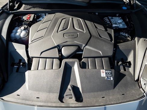 Certified 2025 Porsche Cayenne Coupe image 36