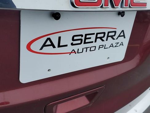 Used 2015 GMC Acadia SLE image 7