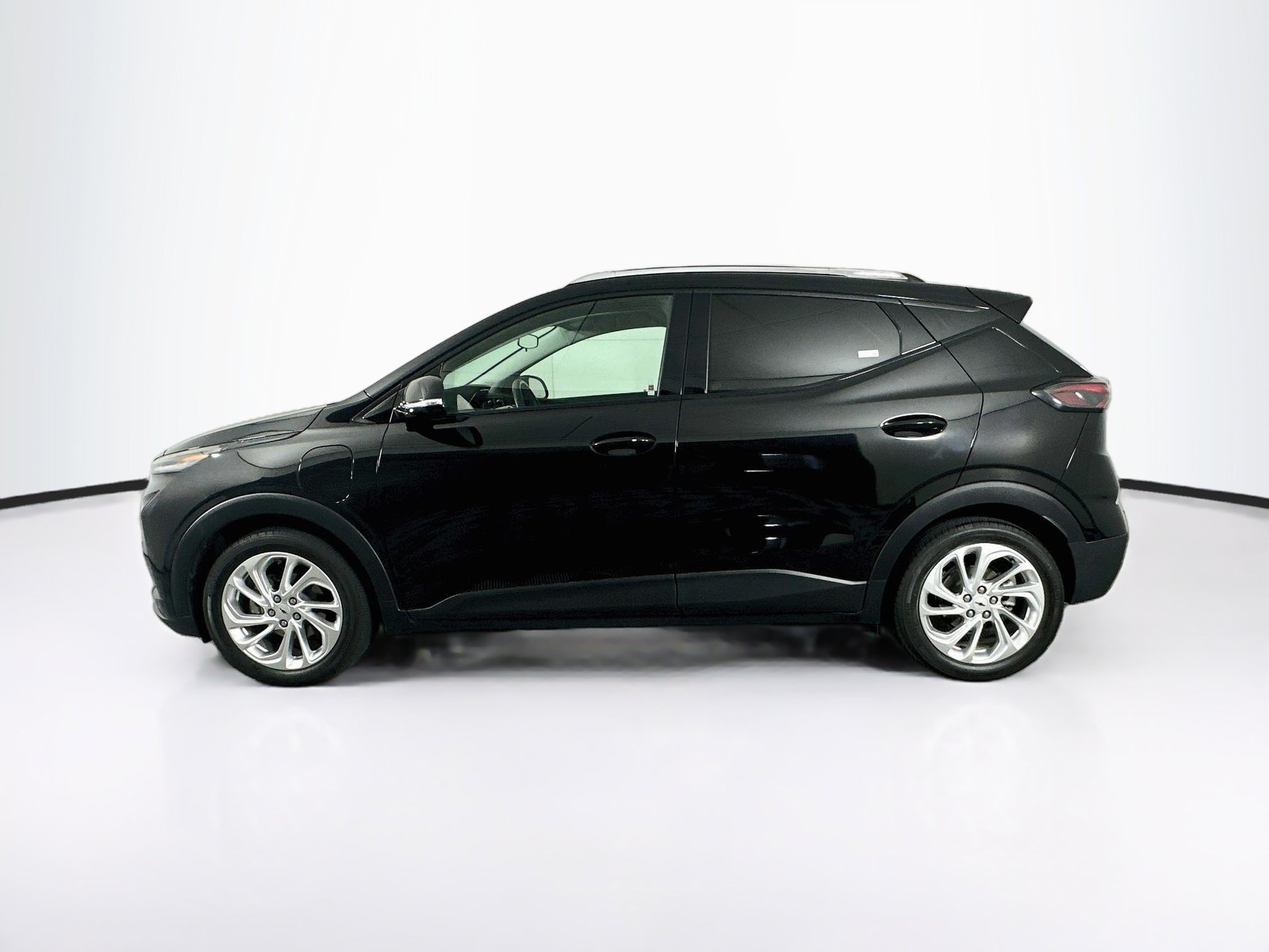 Used 2023 Chevrolet Bolt EUV LT FWD image 4