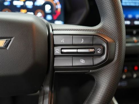 Used 2025 Chevrolet Colorado W/T image 17