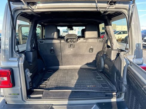 Used 2021 Jeep Wrangler Unlimited Rubicon image 25