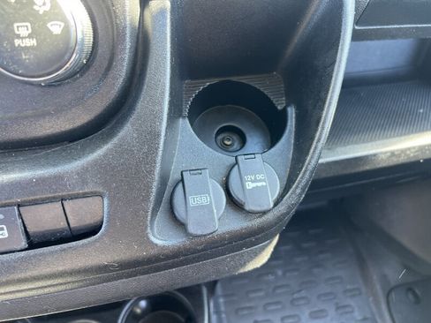 Used 2020 RAM ProMaster 2500 w/ Interior Convenience Group image 22