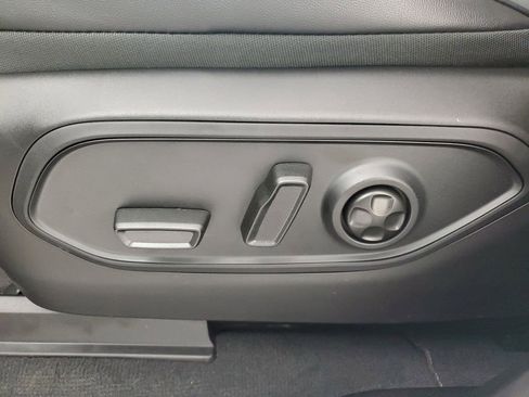 New 2025 Jeep Grand Cherokee Altitude image 32