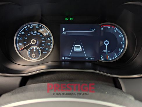 Used 2022 Genesis G70 3.3T RWD image 14