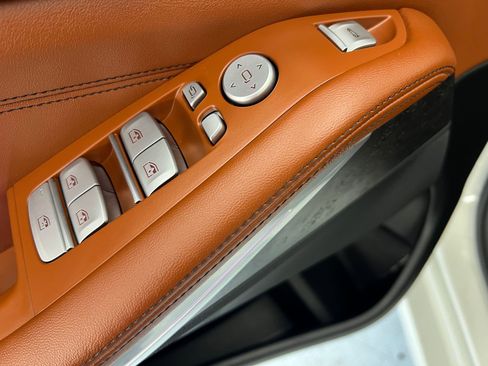 Used 2025 BMW X7 xDrive40i image 24