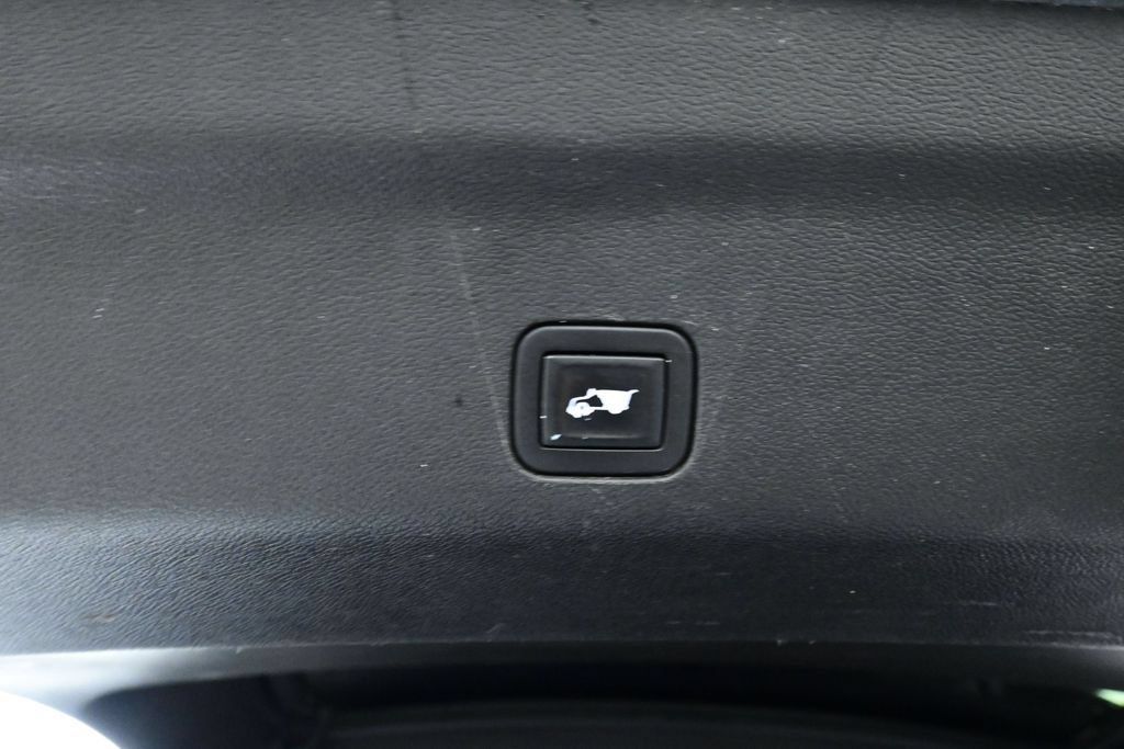 Used 2021 GMC Yukon XL Denali AWD/4WD image 27