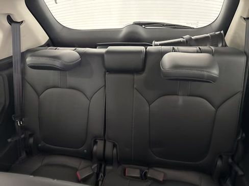 Certified 2025 Honda Pilot Touring image 34