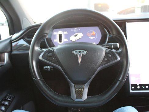 Used 2018 Tesla Model X 75D AWD/4WD image 19