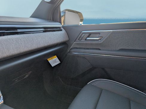 New 2026 GMC Sierra EV Elevation image 28