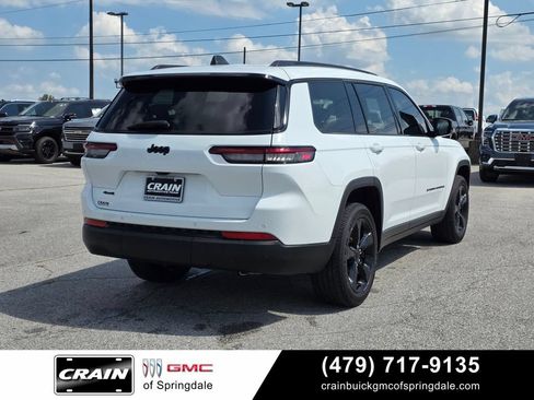 Used 2023 Jeep Grand Cherokee L Laredo AWD/4WD image 8