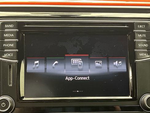 Used 2016 Volkswagen Beetle 1.8T SE image 16