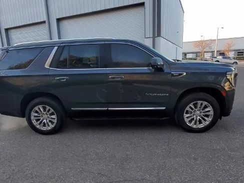 Used 2021 GMC Yukon SLT w/ SLT Premium Package image 48