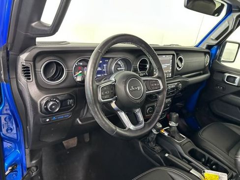 Used 2023 Jeep Wrangler Unlimited Sahara w/ Cold Weather Group image 13