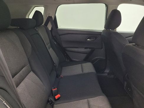 Used 2024 Nissan Rogue SV AWD/4WD image 19