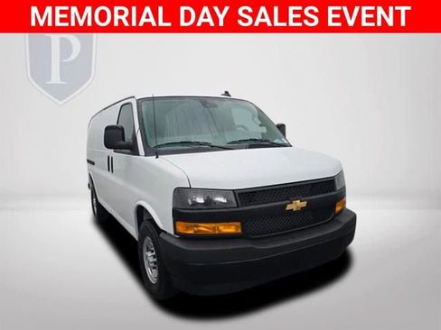 New 2025 Chevrolet Express 2500 w/ Driver Convenience Package RWD image 13