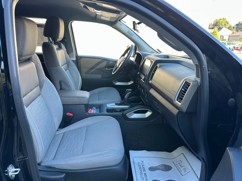 Used 2023 Nissan Frontier SV w/ SV Convenience Package image 29