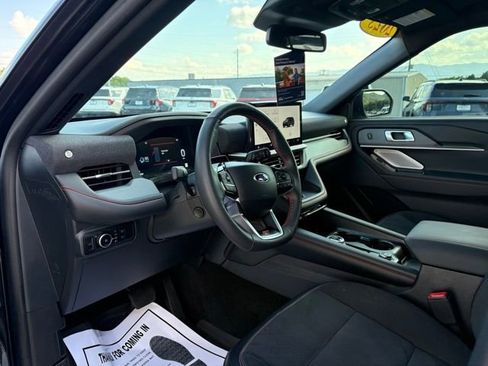 Used 2025 Ford Explorer ST AWD/4WD image 3