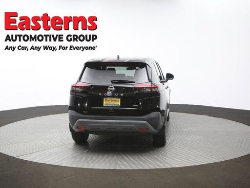 Used 2023 Nissan Rogue S image 37