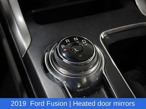 Used 2019 Ford Fusion SEL FWD image 25