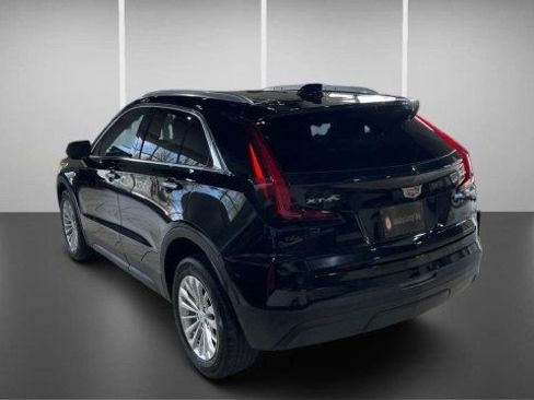 Used 2024 Cadillac XT4 Luxury image 9