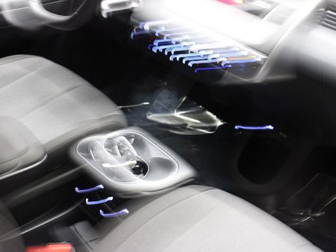 Used 2024 Hyundai Ioniq 5 SEL image 11