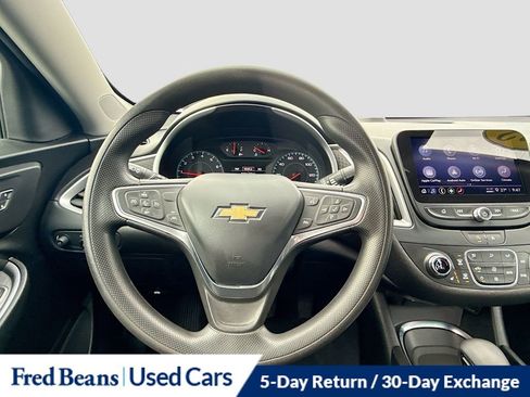 Used 2023 Chevrolet Malibu LT image 12