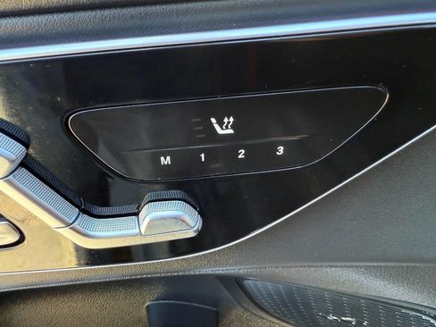 Used 2025 Mercedes-Benz GLC 43 AMG 4MATIC image 61