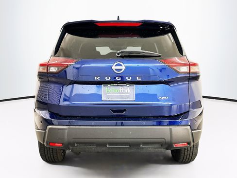 Used 2025 Nissan Rogue SV AWD/4WD image 7
