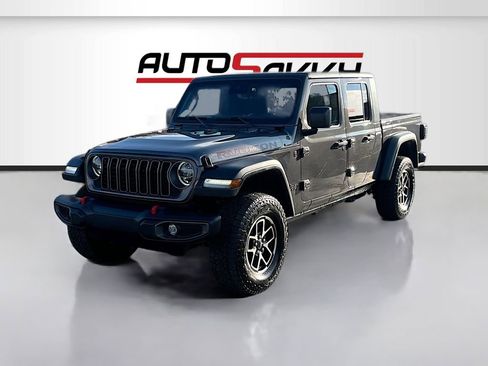 Used 2024 Jeep Gladiator Rubicon w/ Convenience Group image 3