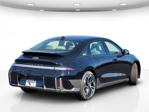 New 2023 Hyundai Ioniq 6 Limited image 5