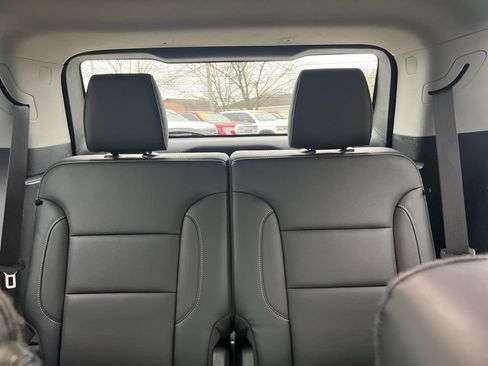 Used 2019 GMC Acadia SLT w/ Black Edition image 18