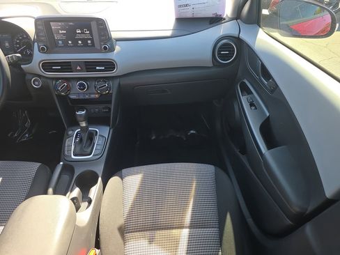 Used 2021 Hyundai Kona SEL image 12