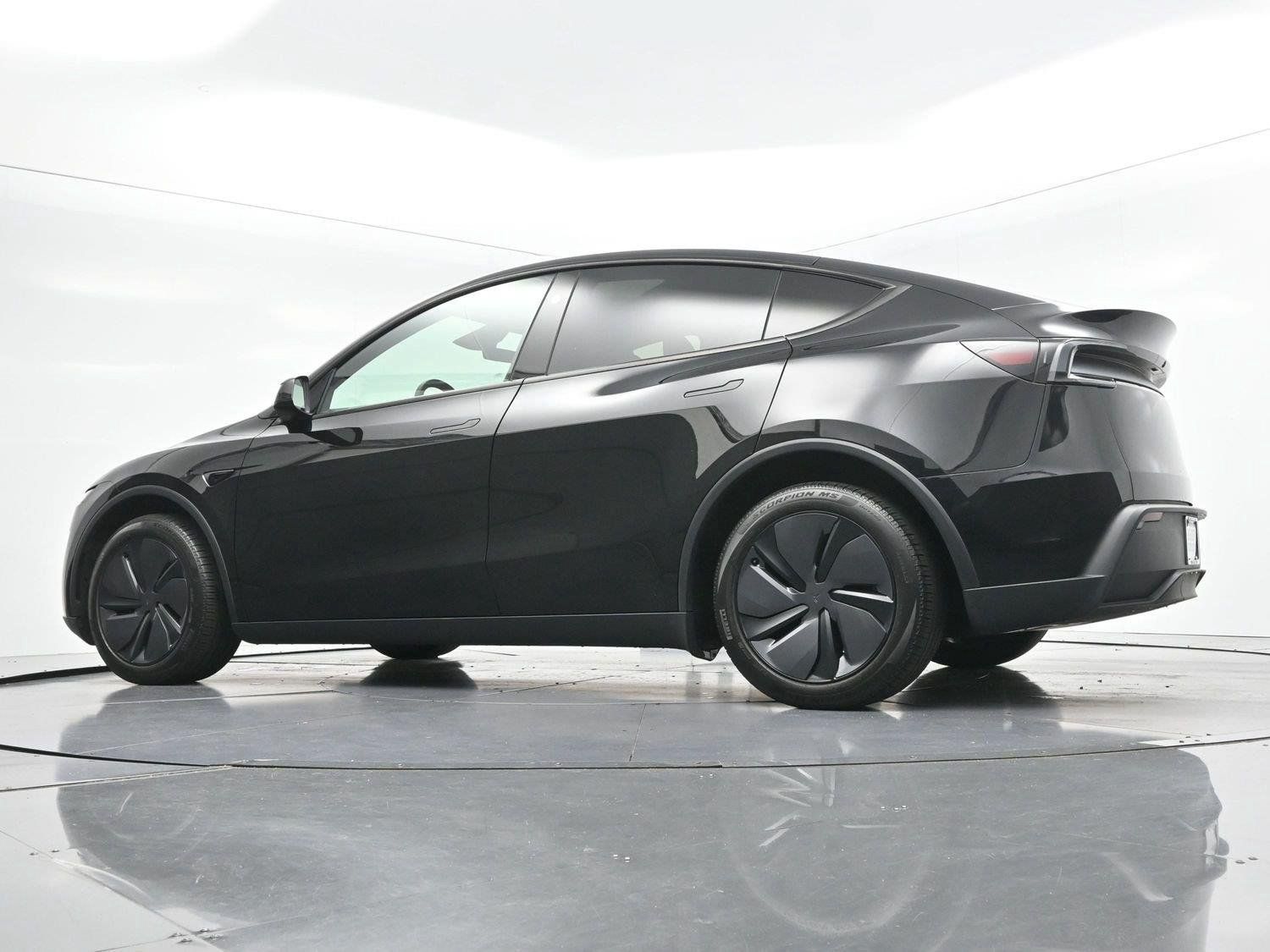 Used 2026 Tesla Model Y 2WD image 42