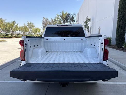 Used 2022 Chevrolet Silverado 1500 Custom RWD image 10