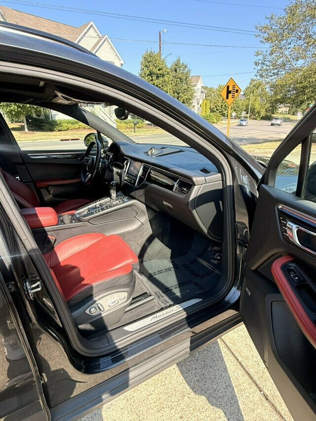 Used 2017 Porsche Macan S AWD/4WD image 20