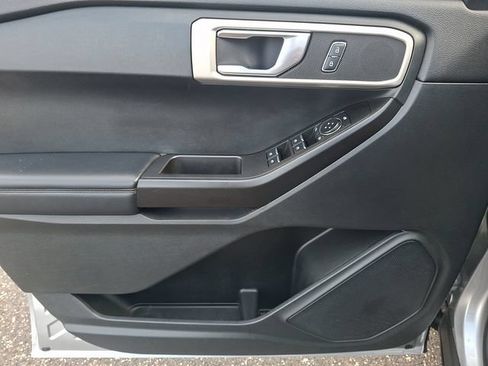 Certified 2020 Ford Explorer 2WD image 12