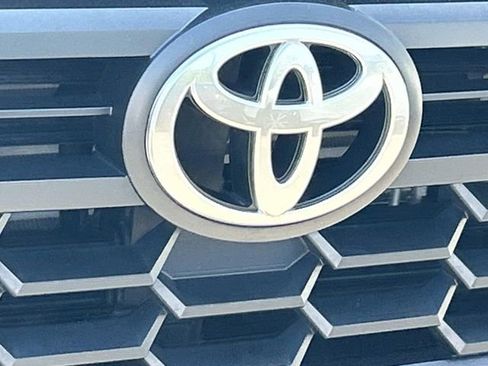 Used 2024 Toyota Tacoma TRD Off-Road image 11