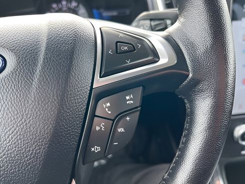 Used 2024 Ford Edge Titanium image 46