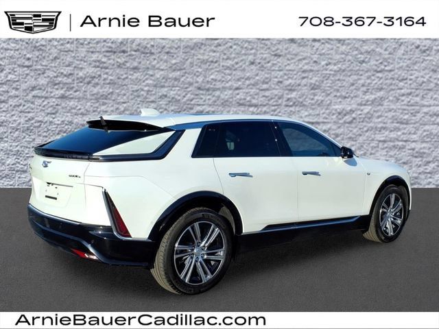 Certified 2025 Cadillac Lyriq Luxury AWD/4WD image 4