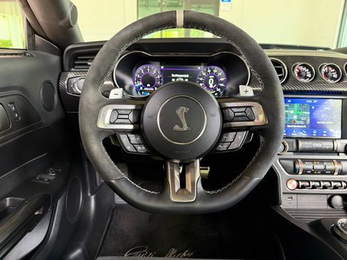 Used 2022 Ford Mustang Shelby GT500 w/ Carbon Fiber Track Pack image 38