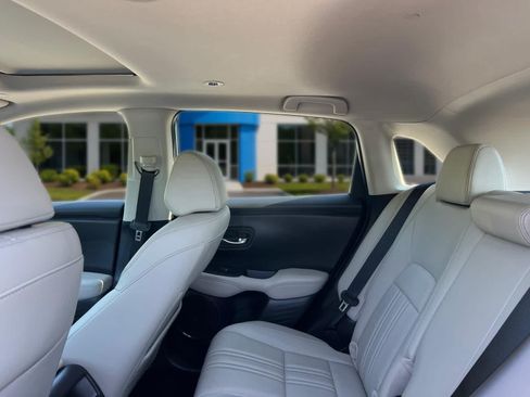 Used 2025 Honda HR-V EX-L image 30