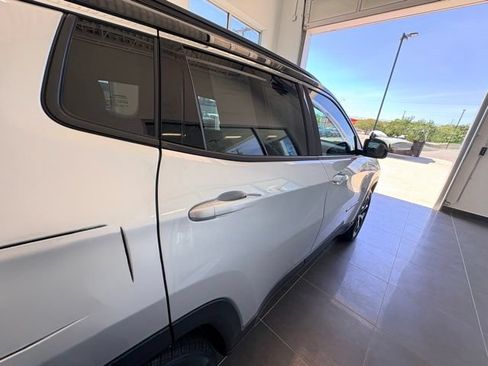 Used 2025 Jeep Compass Limited AWD/4WD image 11