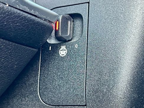 Certified 2022 Mercedes-Benz GLB 250 GLB 250 image 32