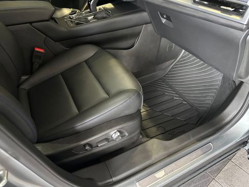 Used 2025 Cadillac XT4 Sport FWD image 36