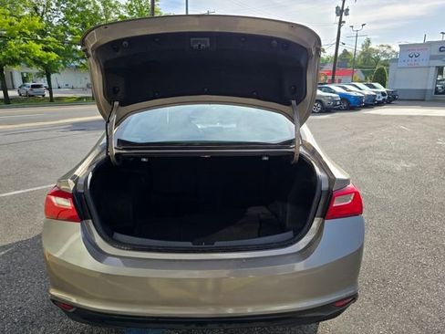 Used 2023 Chevrolet Malibu LT FWD image 35