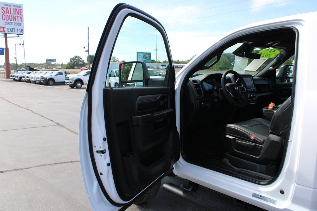 Used 2025 RAM 5500 Tradesman AWD/4WD image 17