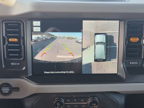 Used 2023 Ford Bronco Badlands w/ Sasquatch Package AWD/4WD image 23