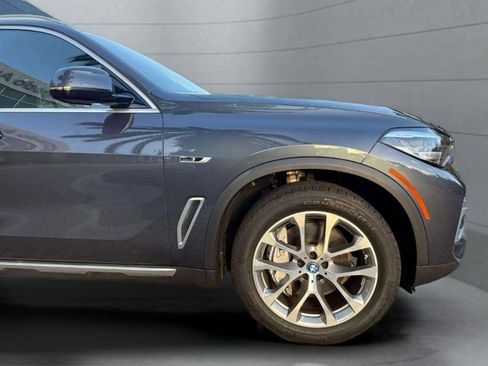 Used 2022 BMW X5 xDrive45e w/ Climate Comfort Package image 6