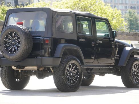 Used 2016 Jeep Wrangler Unlimited Sport w/ Max Tow Package AWD/4WD image 18
